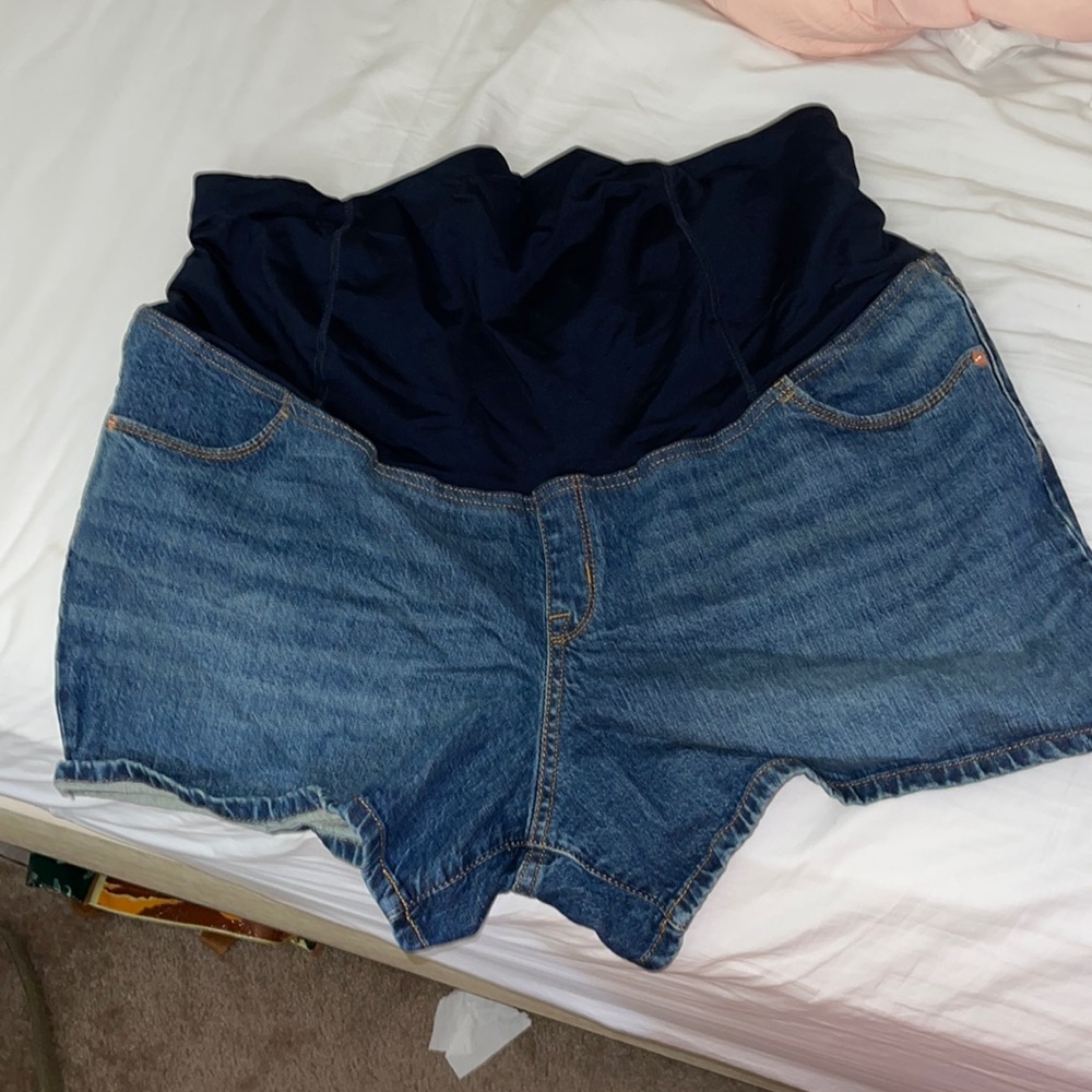 Isabel maternity midrise short